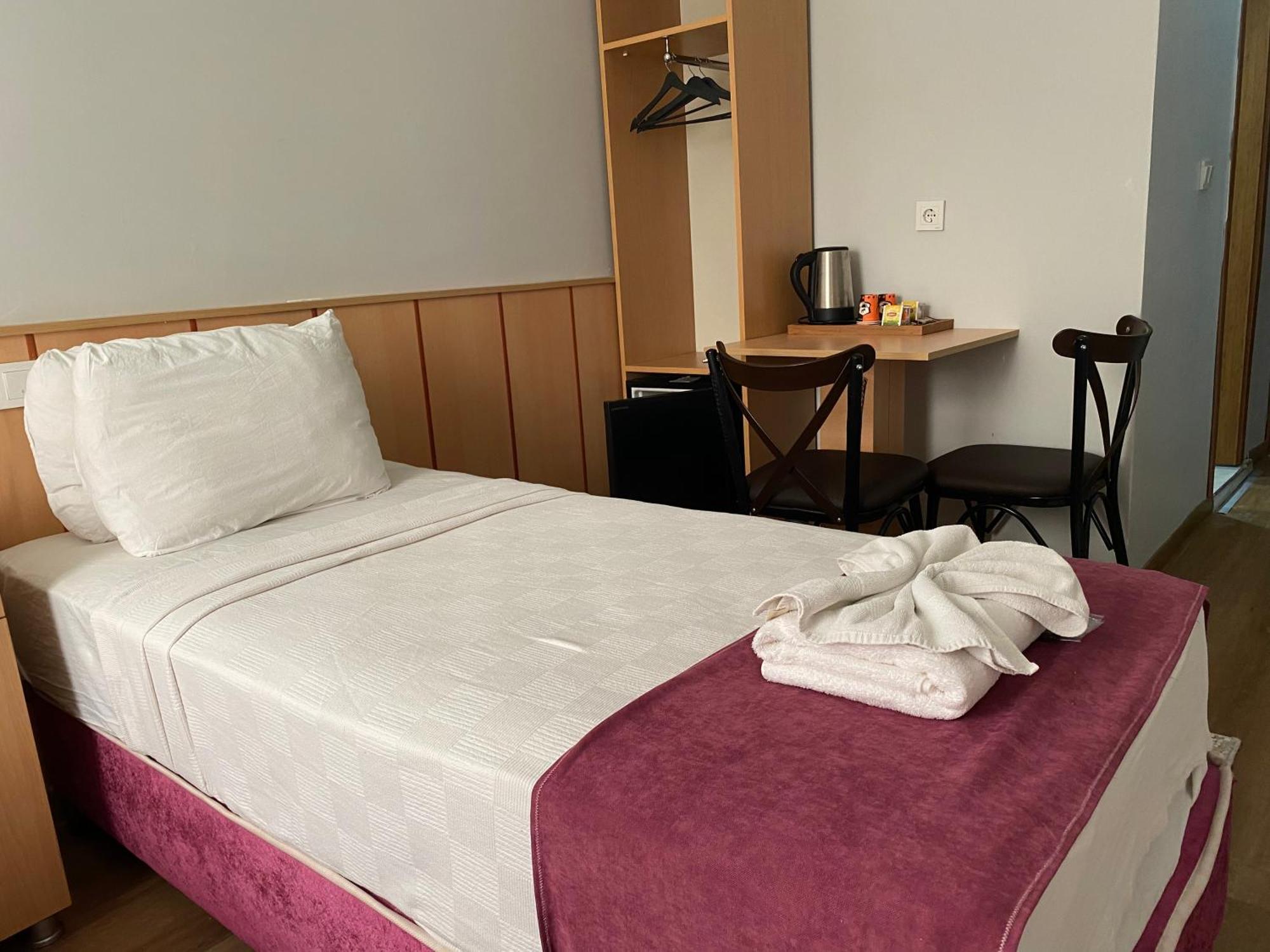 Hotel Oezsefa Истанбул Екстериор снимка