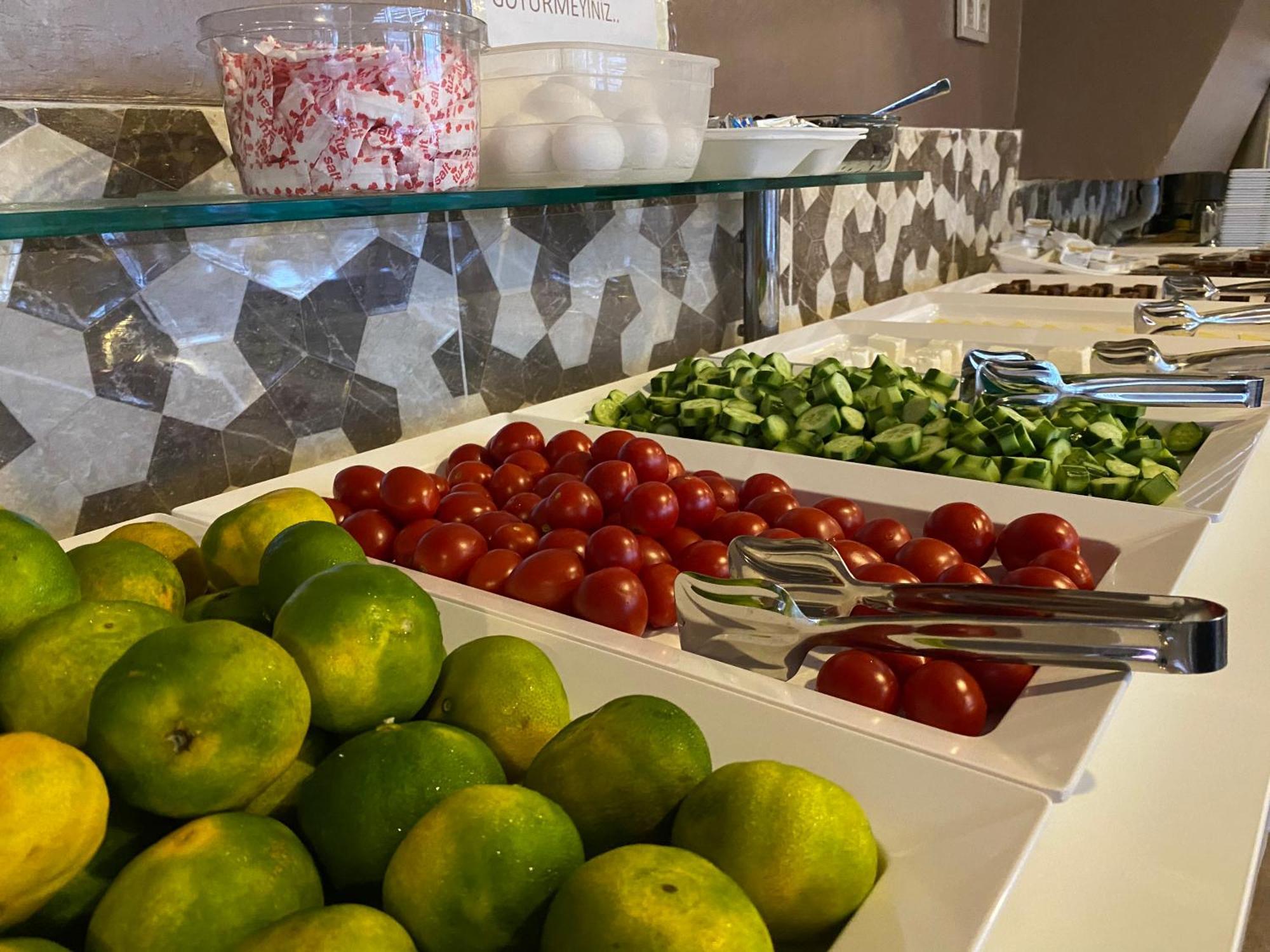 Hotel Oezsefa Истанбул Екстериор снимка