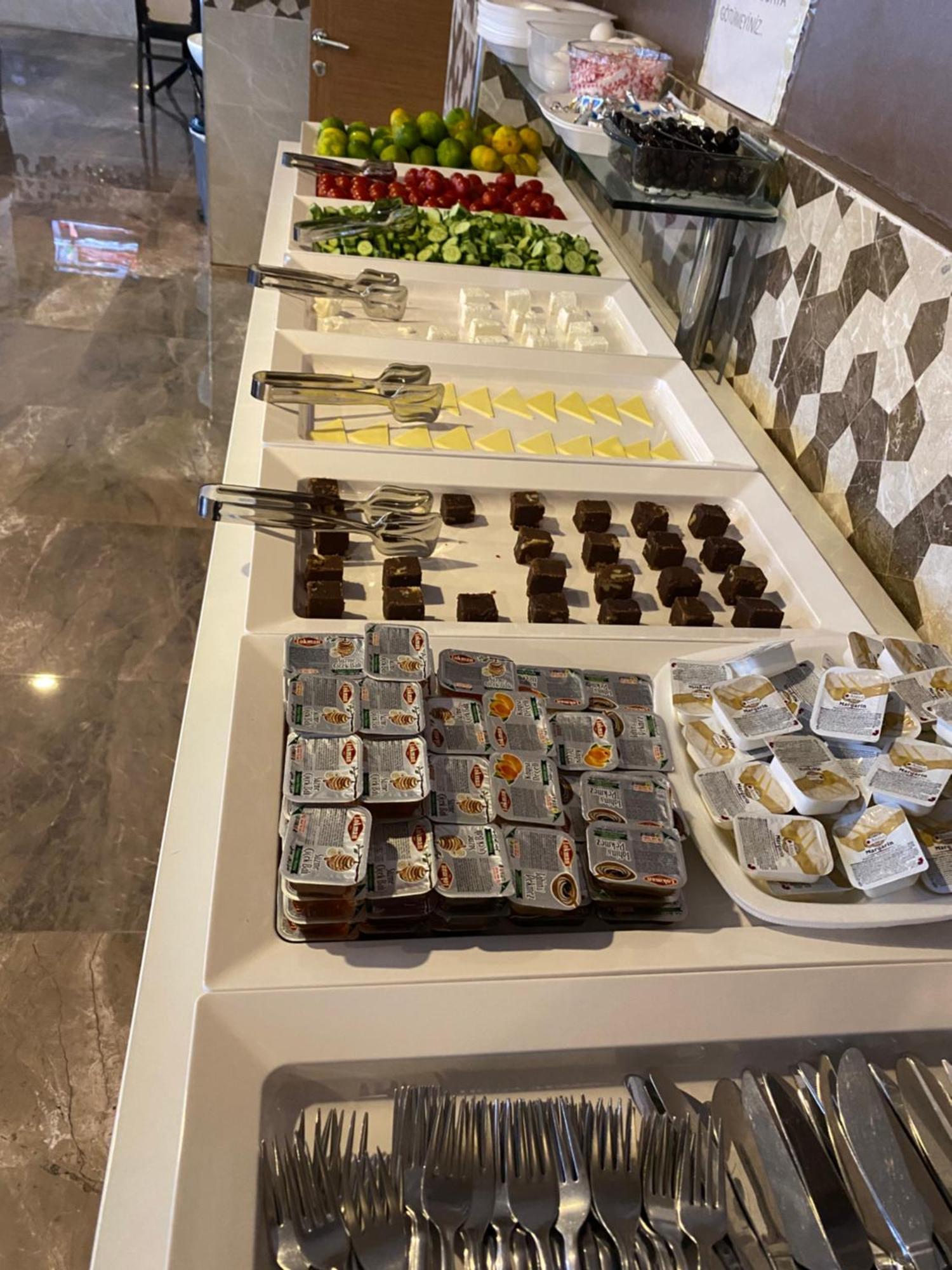 Hotel Oezsefa Истанбул Екстериор снимка